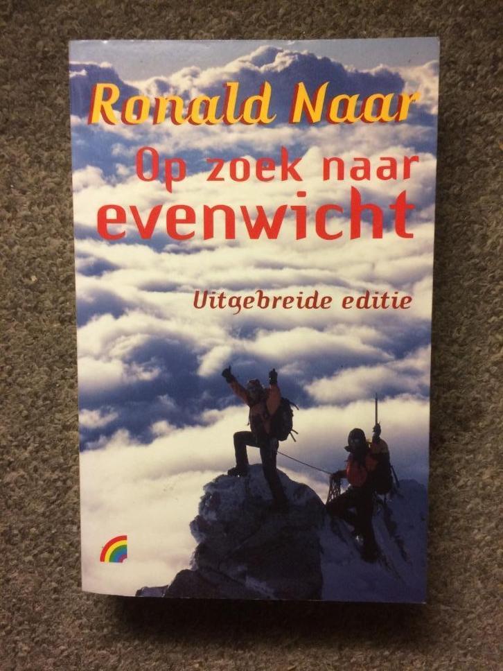 Op zoek naar evenwicht; door Ronald Naar #Berg #Beklimmen, Boeken, Sportboeken, Zo goed als nieuw, Overige sporten, Ophalen of Verzenden