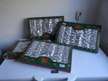 Kerst strikjes, kerst vlinderstrikjes, kerststrikjes zilver beschikbaar voor biedingen