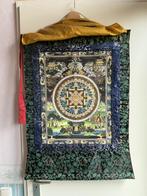 Handgeschildere thangka met beschermdoek, Antiek en Kunst, Ophalen of Verzenden