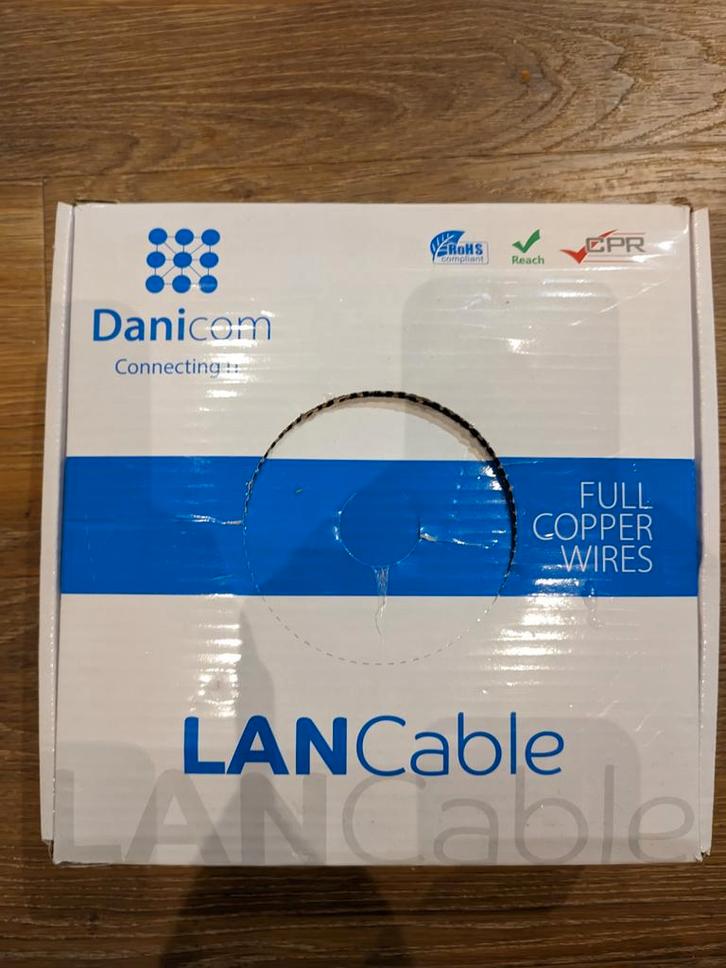 Netwerkkabel cat 6a 50 meter stug, Computers en Software, Pc- en Netwerkkabels, Zo goed als nieuw, Ophalen of Verzenden