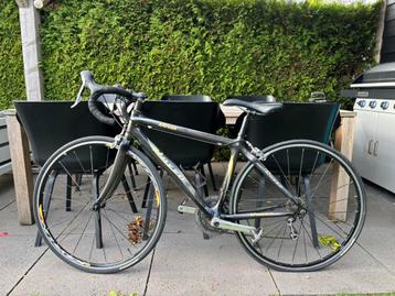 Racefiets maat 44, carbon frame, Shimano Ultegra beschikbaar voor biedingen