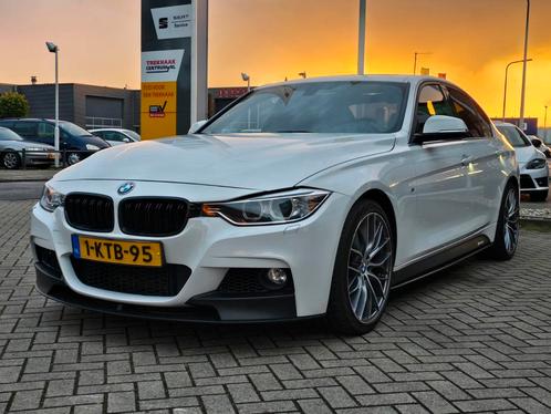 BMW 3-Serie 1.6 320I 125KW EDE 2013 Wit, Auto's, BMW, 3-Serie, ABS, Adaptieve lichten, Adaptive Cruise Control, Airbags, Airconditioning