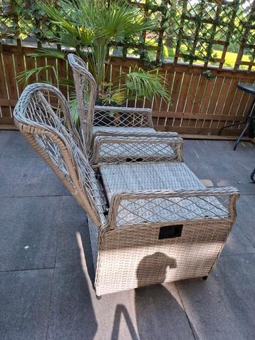 2 VERSTELBARE TUINSTOELEN  / DINING CHAIRS met kussens  beschikbaar voor biedingen