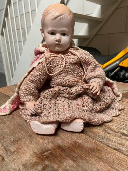 Antieke Pop met Gehaakte Kleding, Antiek en Kunst, Antiek | Speelgoed, Ophalen of Verzenden