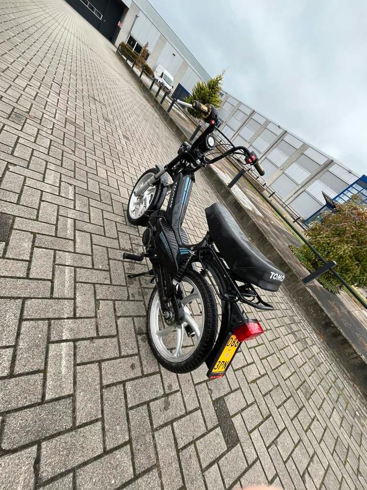 Tomos geel kenteken, Fietsen en Brommers, Brommers | Tomos, Zo goed als nieuw, Ophalen