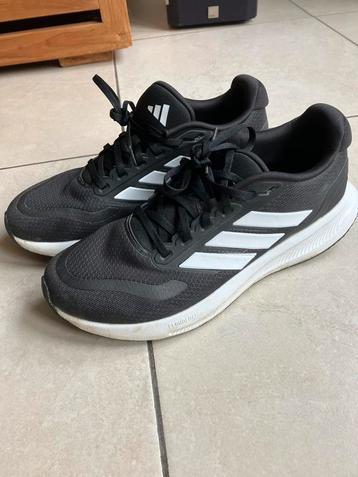 Sneakers Adidas zwart mt 43 1/3 beschikbaar voor biedingen