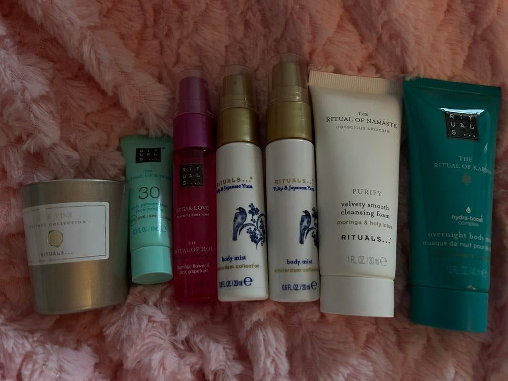 Rituals mini setje allerlei, Sieraden, Tassen en Uiterlijk, Uiterlijk | Lichaamsverzorging, Ophalen of Verzenden, Nieuw, Overige typen
