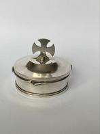 19e eeuws Zilveren hostiedoos( pyxis). Ca 1835, Antiek en Kunst, Antiek | Goud en Zilver, Ophalen of Verzenden