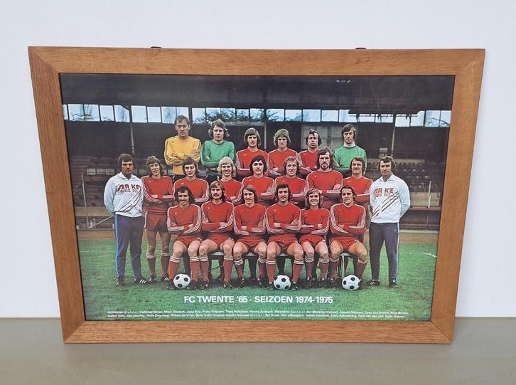 vintage oude FC Twente voetbal-selectie seizoen 1974-1975, Verzamelen, Sportartikelen en Voetbal, Gebruikt, Poster, Plaatje of Sticker