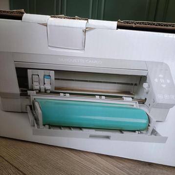 Silhouette Cameo 4 Wit - Incl. Accessoires beschikbaar voor biedingen