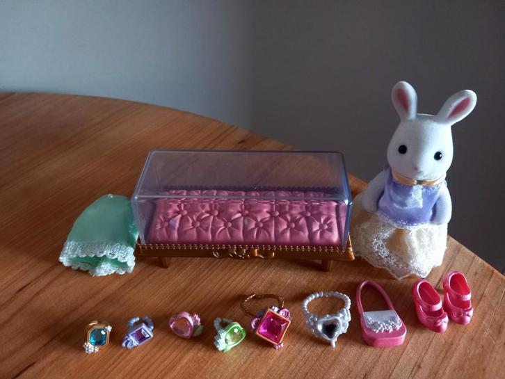 Sylvanian families wit konijn/juwelen/winkel compleet, Verzamelen, Poppetjes en Figuurtjes, Zo goed als nieuw, Ophalen of Verzenden