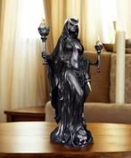 Prachtig beeldje heks godin zwart met fakkels (20cm), Verzamelen, Ophalen of Verzenden, Nieuw, Mens