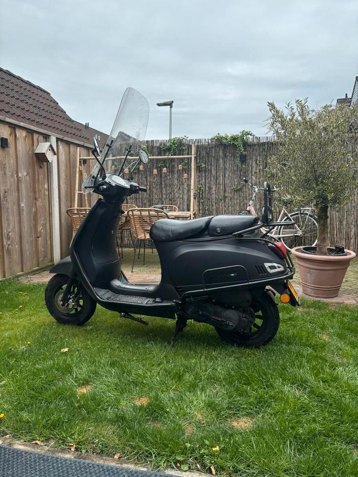 Scooter Milano DTS, Fietsen en Brommers, Snorfietsen en Snorscooters, Gebruikt, Overige merken, Benzine, Ophalen