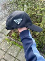 Zwarte Prada Pet - Stijlvol Accessoire, Kleding | Heren, Hoeden en Petten, Ophalen of Verzenden, Zo goed als nieuw, Pet