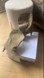 Isabel Marant Dernee laarsjes suède taupe maat 37 ZGAN, Isabel Marant, Bruin, Lage of Enkellaarzen, Ophalen of Verzenden