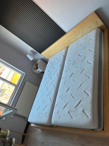 Bedframe 180 x 200 cm IKEA met WELLPUR Gold F85 matras