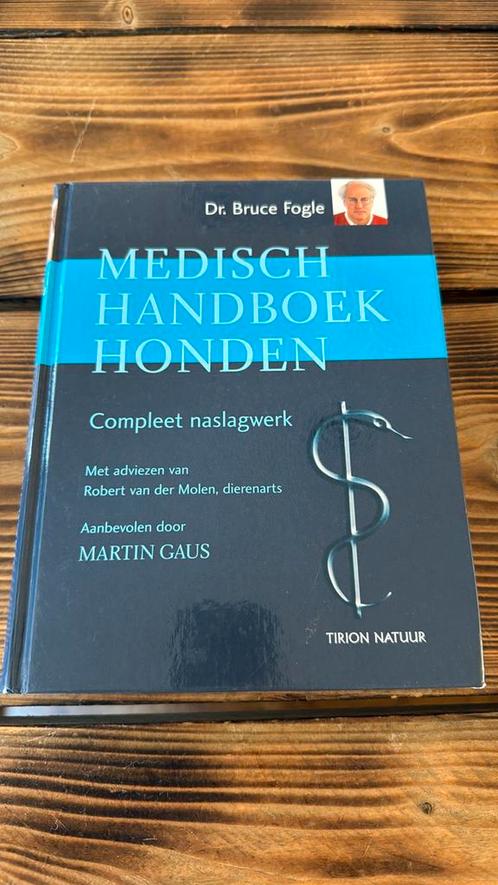 B. Fogle - Medisch handboek honden, Boeken, Dieren en Huisdieren, Zo goed als nieuw, Honden, Ophalen of Verzenden