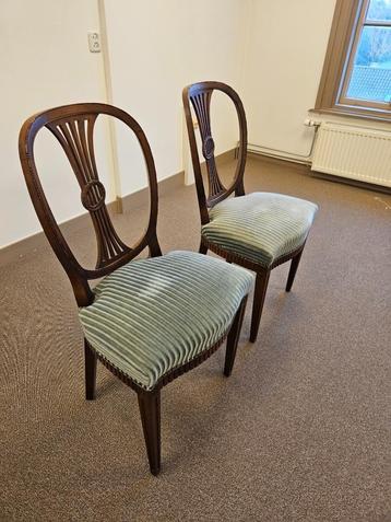 Antieke stoelen (set van 2) beschikbaar voor biedingen