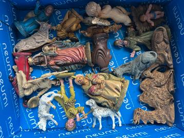 Ouderwetse kerstfiguren set voor kerst stal beschikbaar voor biedingen