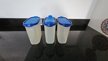Aangeboden 3 tupperware voorraadbusse beschikbaar voor biedingen