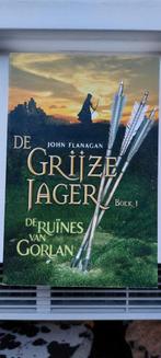 Boek - De Grijze Jager - Boek 1 De Ruïnes van Gorlan, Boeken, Ophalen of Verzenden, Zo goed als nieuw