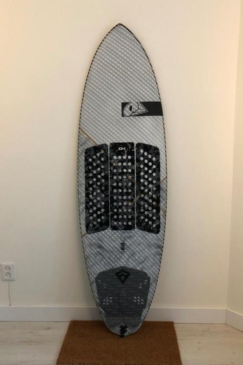 Airush Surfboard AMP II 5'6", Watersport en Boten, Golfsurfen, Zo goed als nieuw, Shortboard, Ophalen