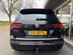 Volkswagen Tiguan 1.4 TSI ACT R-Line Panoramadak Trekhaak Vi, Auto's, Volkswagen, 4 cilinders, 150 pk, Alcantara, Zwart