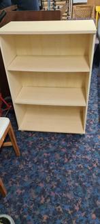 kastje, Ophalen, Met plank(en), Gebruikt, .