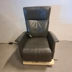 Sta op stoel / opsta stoel op draaiplateau / grijs leer, Huis en Inrichting, Fauteuils, Ophalen, Minder dan 75 cm, Leer, 50 tot 75 cm