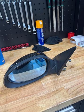Bmw e90/e91 spiegel beschikbaar voor biedingen