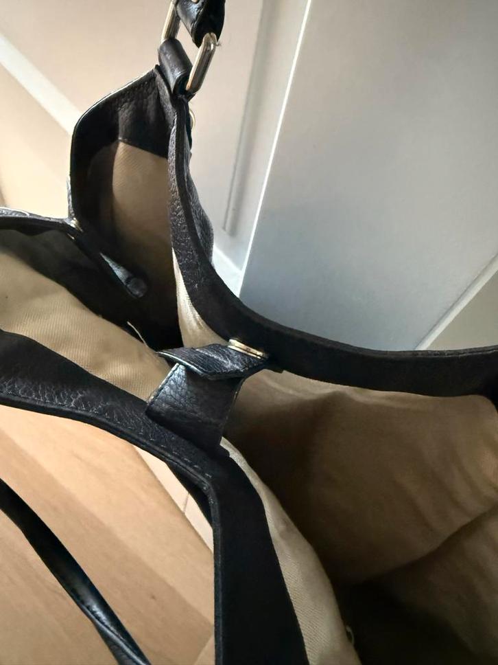 Authentieke Gucci Leren Handtas - Zwart, Sieraden, Tassen en Uiterlijk, Tassen | Damestassen, Gebruikt, Handtas, Zwart, Ophalen of Verzenden