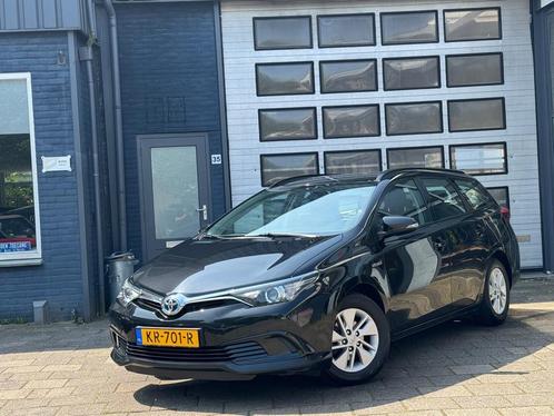 Toyota Auris Touring Sports 1.8 Hybrid Now | Clima | Cruise, Auto's, Toyota, Te koop, Auris, ABS, Airbags, Airconditioning, Centrale vergrendeling