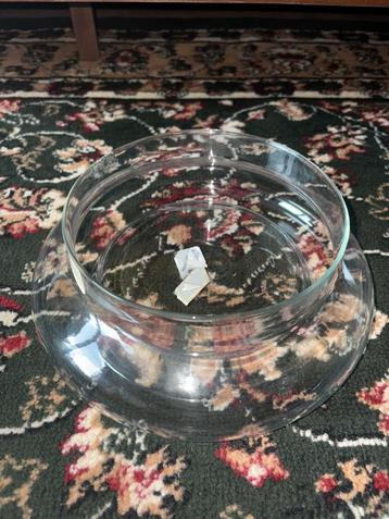 Glazen schaal - Diameter 17 cm beschikbaar voor biedingen