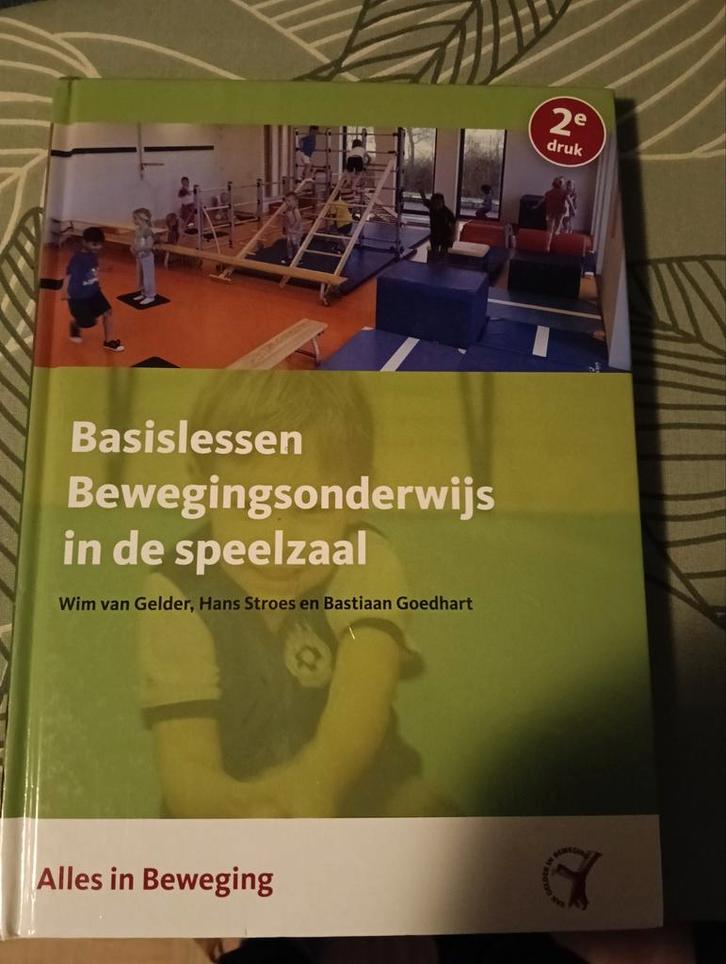 Basislessen Bewegingsonderwijs in de Speelzaal, Boeken, Studieboeken en Cursussen, Gelezen, Niet van toepassing, Ophalen of Verzenden