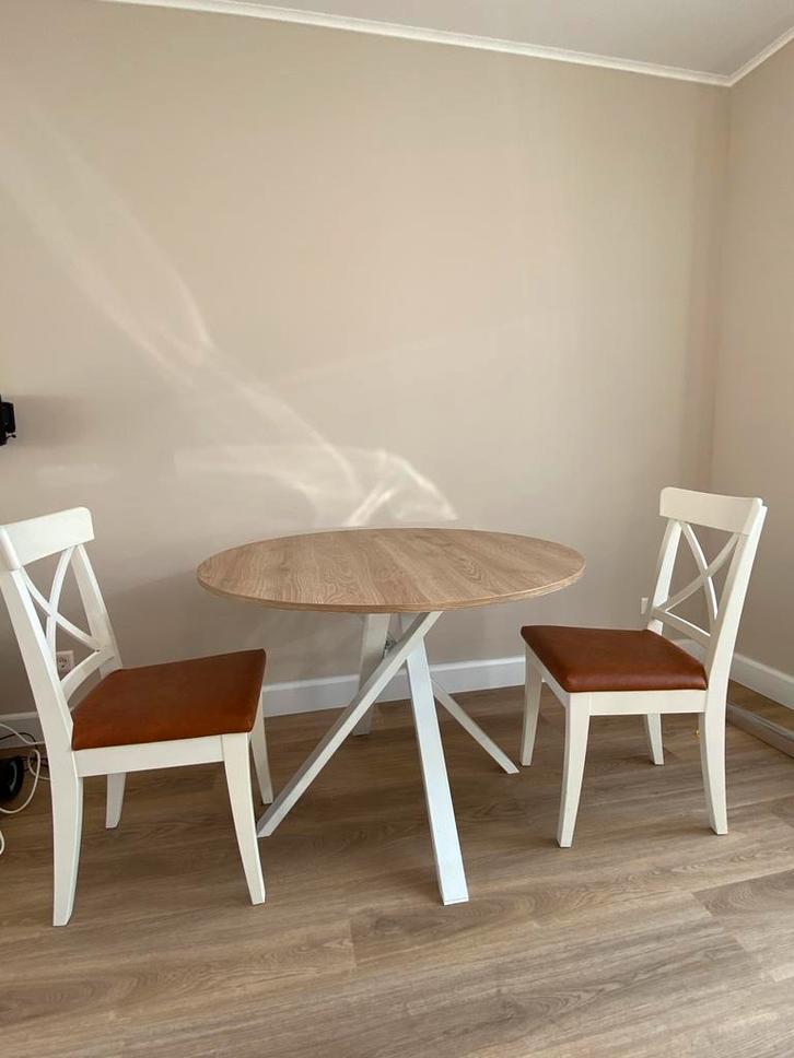 Eettafel met stoelen, Huis en Inrichting, Tafels | Eettafels, Zo goed als nieuw, 100 tot 150 cm, Rond, Ophalen of Verzenden