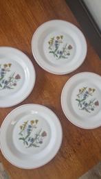 8 Arcopal borden - wilde bloemen motief, Huis en Inrichting, Keuken | Servies, Ophalen of Verzenden, Bord(en), Overige stijlen
