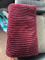 Mooie bordeauxrode kussen, Ophalen of Verzenden, Zo goed als nieuw, Rood, Rechthoekig