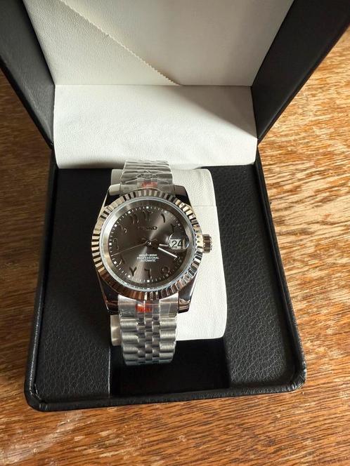 Gloednieuw seiko arabic dial 41MM in doos, Sieraden, Tassen en Uiterlijk, Horloges | Heren, Polshorloge, Seiko, Staal, Ophalen of Verzenden