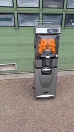 Sinaasappelpers Merk: Zumex Type: Versalite Pro, Witgoed en Apparatuur, Juicers, Gebruikt, Citruspers, Industriepark 2a 9351PA Leek