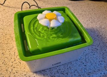 Katten drinkfontein  beschikbaar voor biedingen