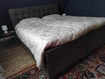 2-persoonsbed 180*200 beschikbaar voor biedingen