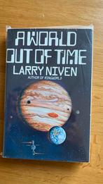 Larry Niven - A world out of time HC - 1e druk, Ophalen of Verzenden, Zo goed als nieuw