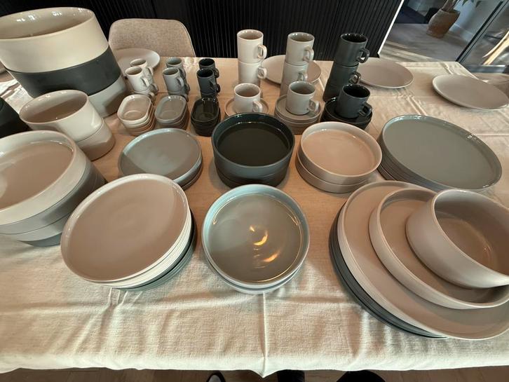 Blomus Pilar servies-set 86-delig, Huis en Inrichting, Keuken | Servies, Bord(en), Overige stijlen, Porselein, Ophalen