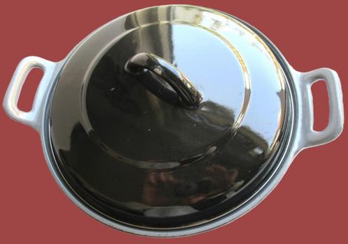 Pan~Braadpan~Gietijzer~Franse makelij~24 cm~Pan Zwart Giet i, Huis en Inrichting, Keuken | Potten en Pannen, Gebruikt, Koekenpan of Braadpan