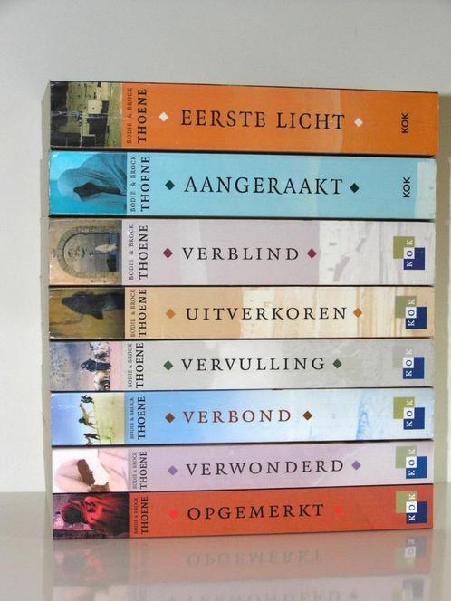 Bodie en Brock Thoene - Anno Domini (complete serie 8 delen), Boeken, Romans, Zo goed als nieuw, Nederland, Ophalen of Verzenden