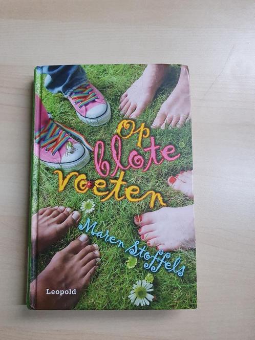 Boek 'Op blote voeten', Boeken, Kinderboeken | Jeugd | onder 10 jaar, Zo goed als nieuw, Fictie algemeen, Ophalen of Verzenden
