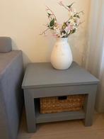 Massief houten vierkant tafeltje, Ophalen, 50 tot 100 cm, Vierkant, 50 tot 100 cm