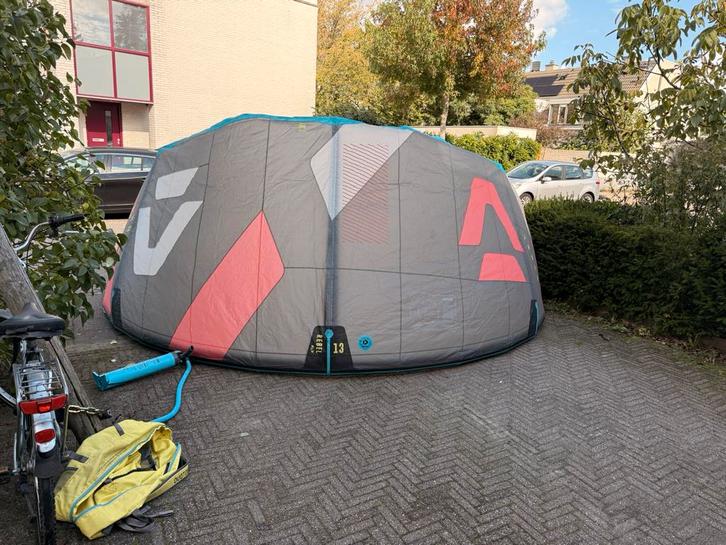 Duotone Rebel SLS 2022 Big Air/Performance freeride kite, Watersport en Boten, Kitesurfen, Gebruikt, Kite, 13 m², Geen board, Ophalen of Verzenden