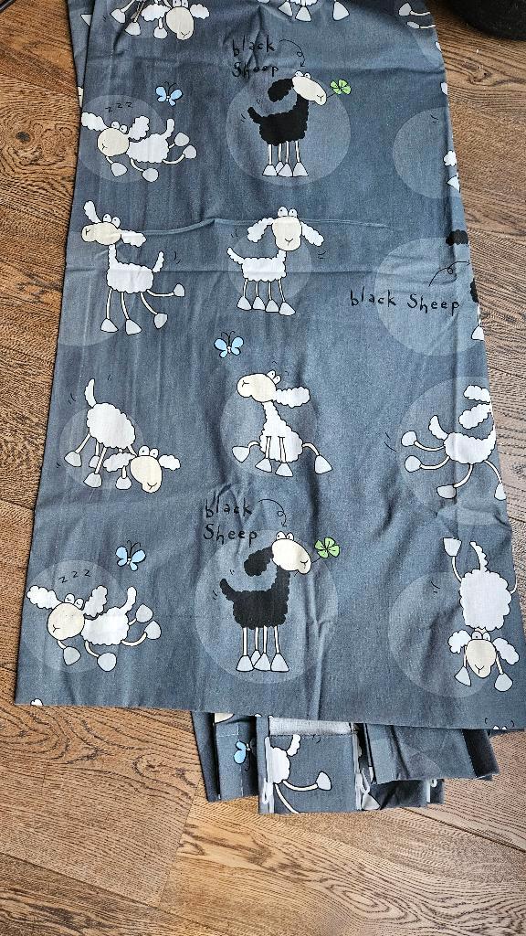 2x Gordijnen kinderkamer schaapjes, Kinderen en Baby's, Kinderkamer | Inrichting en Decoratie, Zo goed als nieuw, Gordijnen of Lamellen