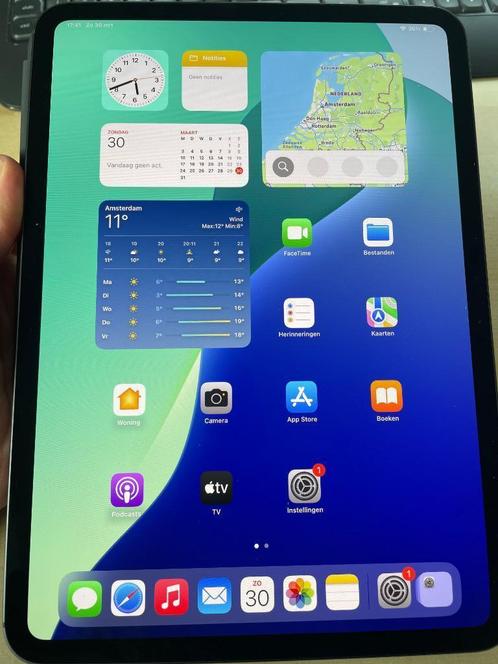 Apple iPad Pro (2024) 11", Wi-Fi + 5G, 256GB met Smart Folio, Computers en Software, Apple iPads, Zo goed als nieuw, Apple iPad